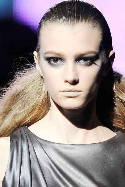 Look 29